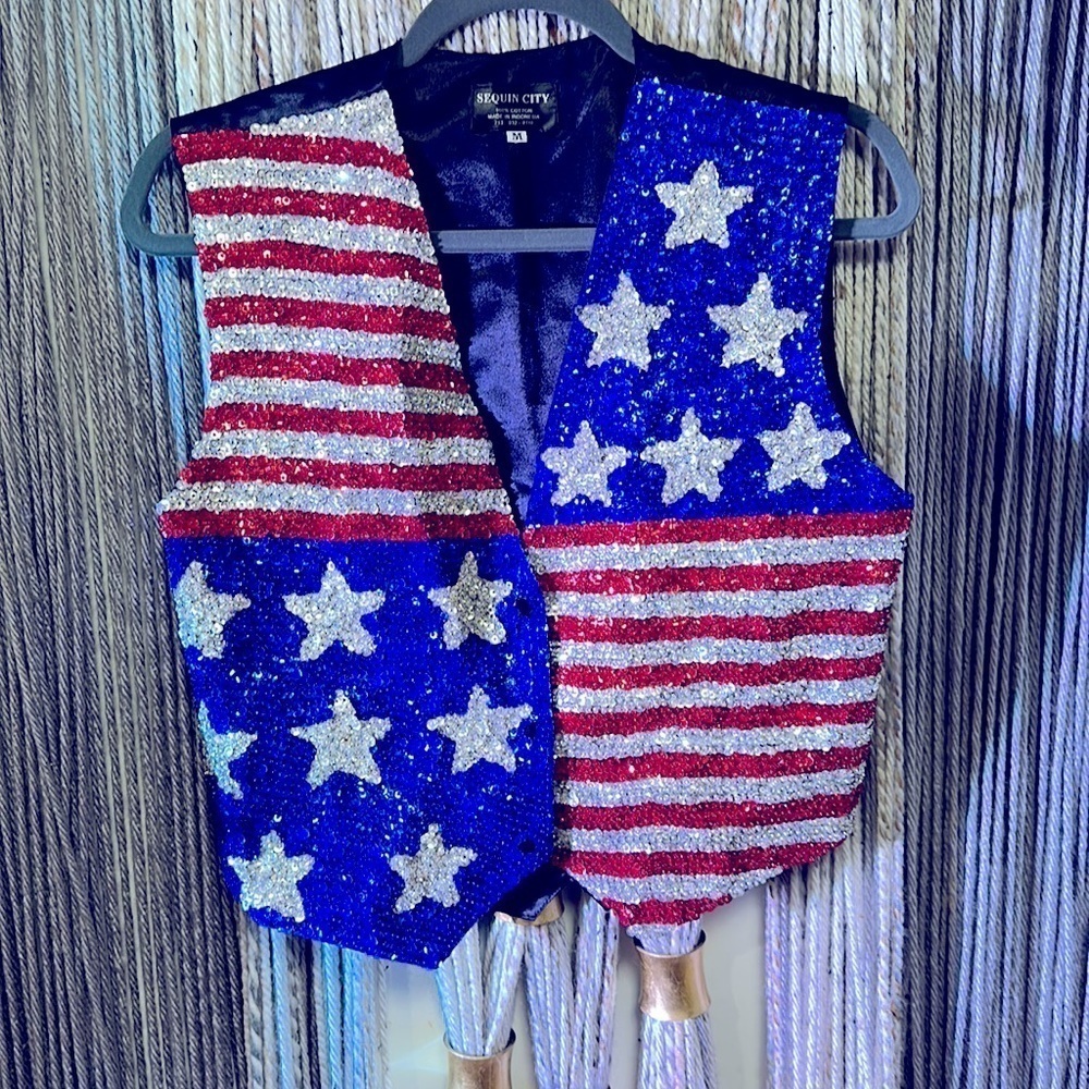 American Patriotic Pride Sequined Vest Size Medium excellent condition!